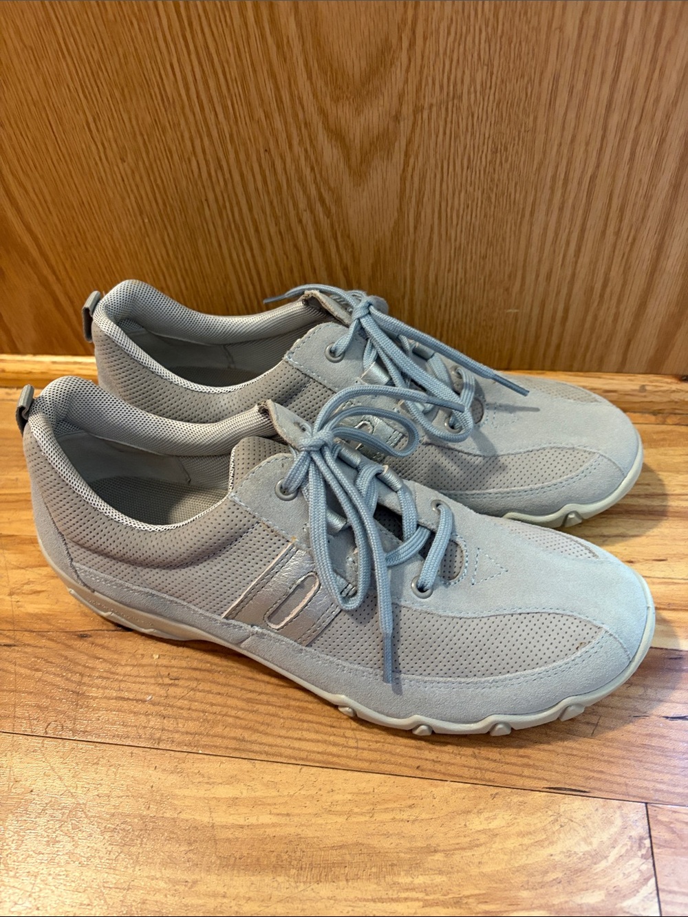 Hotter Leanne Women's 8-1/2 Lace-Up Suede Mesh Sneakers in Light Blue worn once